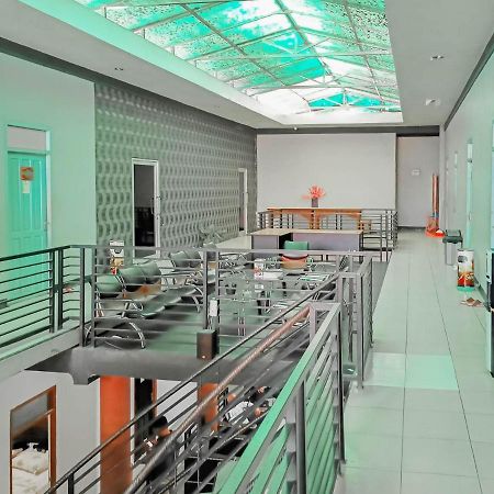Urbanview Hotel Bagoes Sintang By Reddoorz المظهر الخارجي الصورة