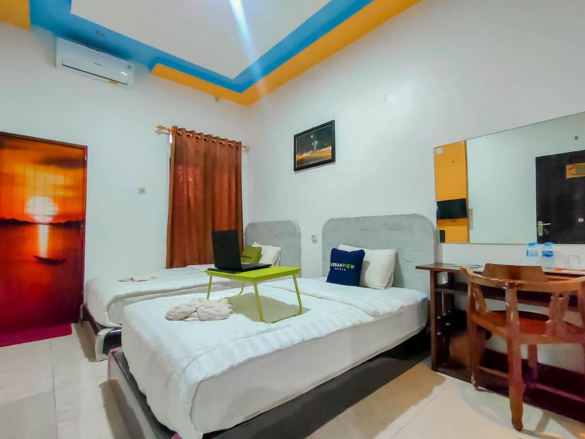 Urbanview Hotel Bagoes Sintang By Reddoorz المظهر الخارجي الصورة