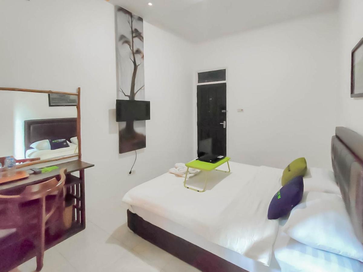 Urbanview Hotel Bagoes Sintang By Reddoorz المظهر الخارجي الصورة