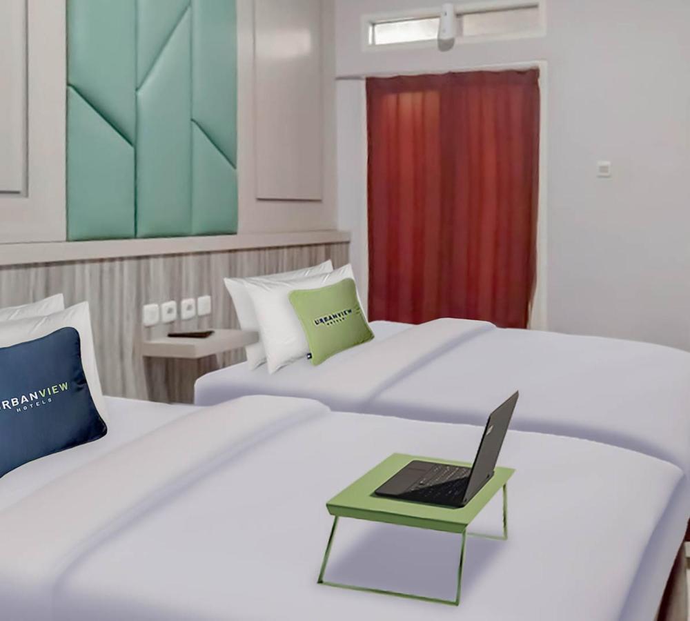 Urbanview Hotel Bagoes Sintang By Reddoorz المظهر الخارجي الصورة