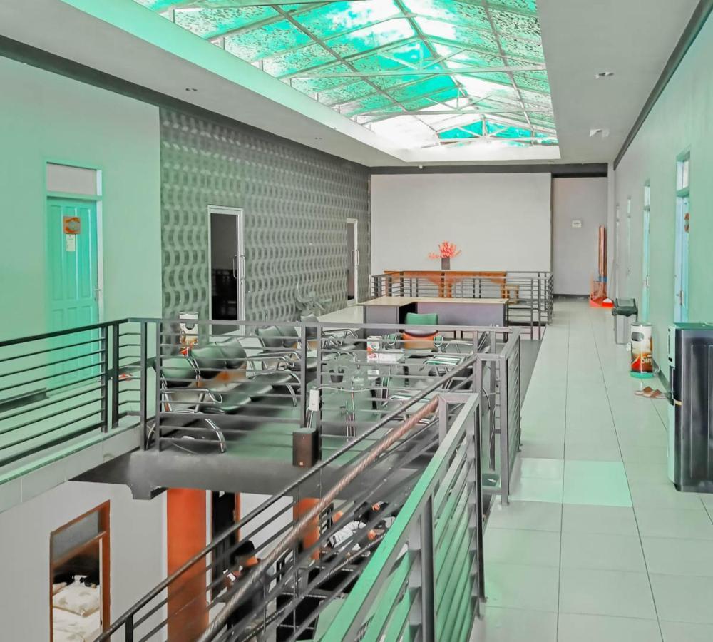 Urbanview Hotel Bagoes Sintang By Reddoorz المظهر الخارجي الصورة