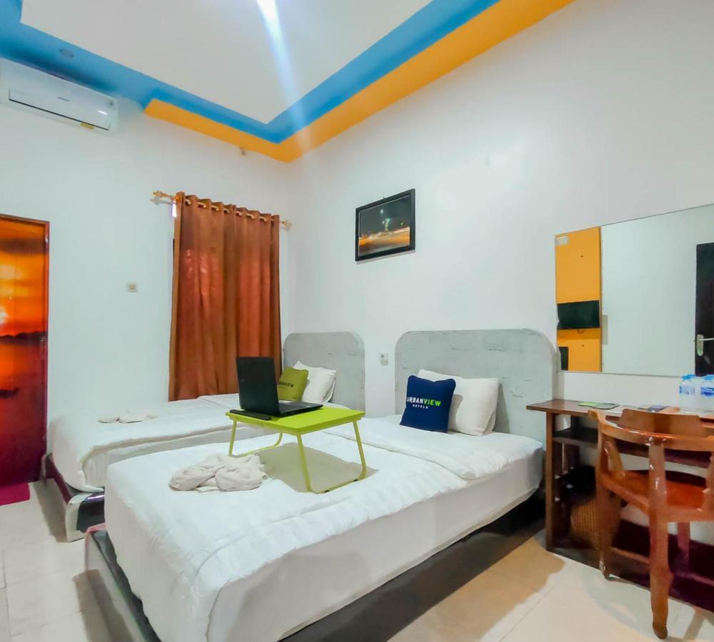 Urbanview Hotel Bagoes Sintang By Reddoorz المظهر الخارجي الصورة