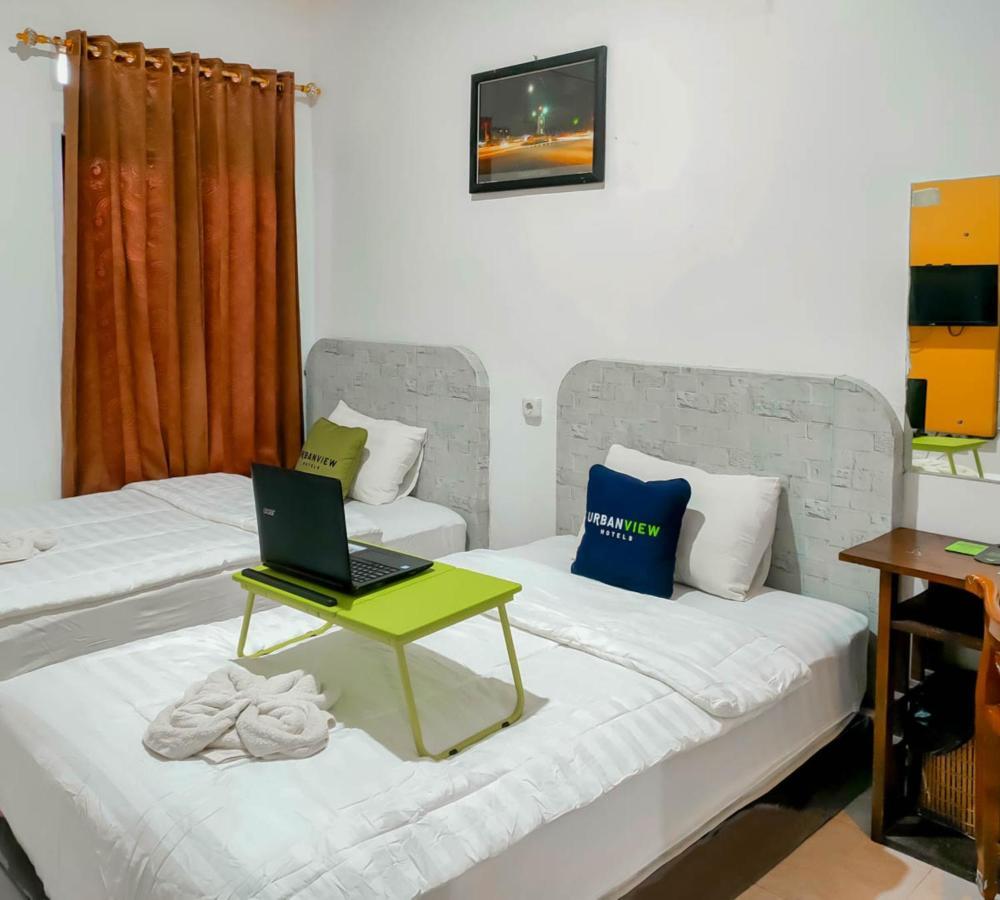 Urbanview Hotel Bagoes Sintang By Reddoorz المظهر الخارجي الصورة