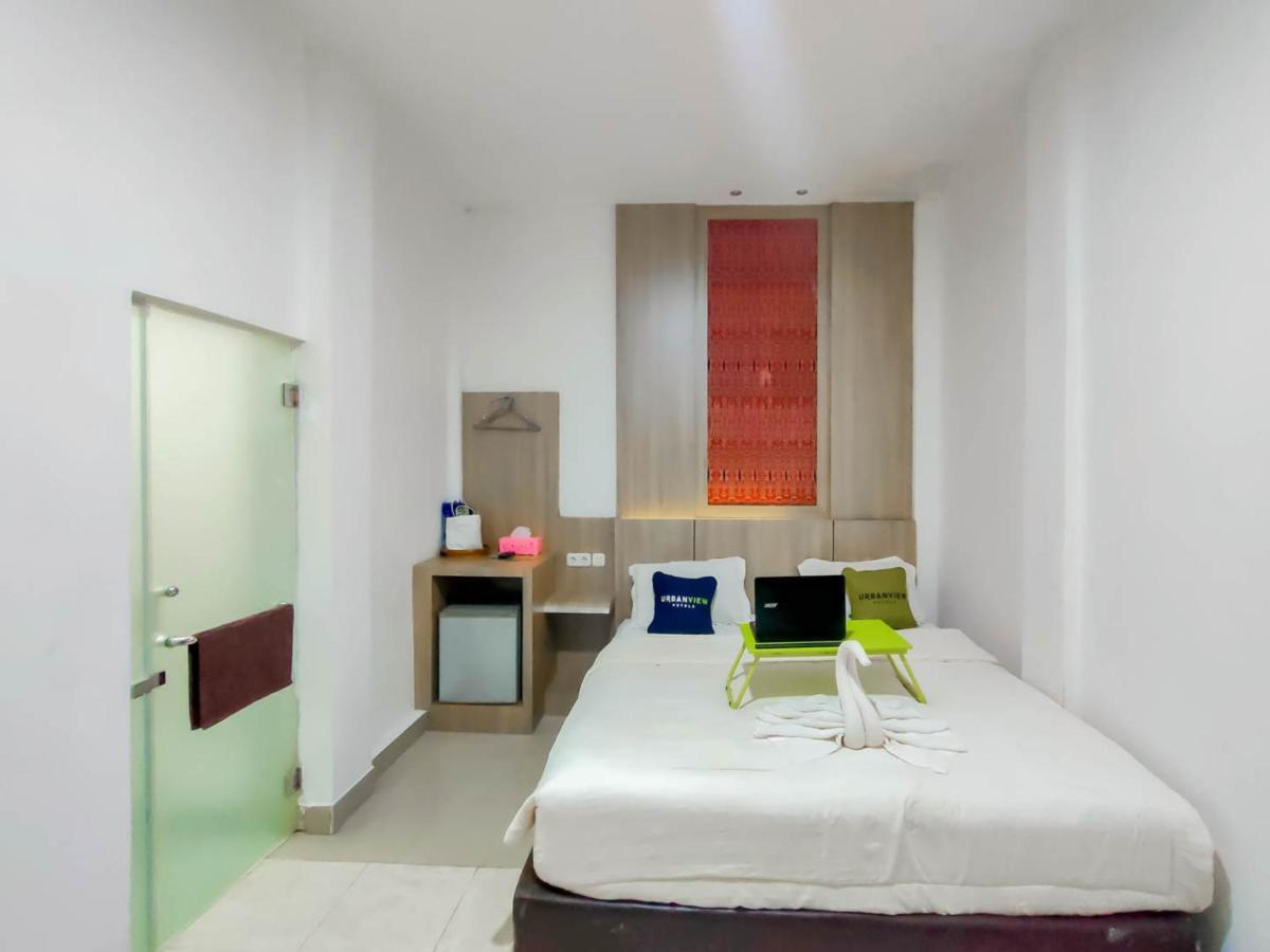 Urbanview Hotel Bagoes Sintang By Reddoorz المظهر الخارجي الصورة